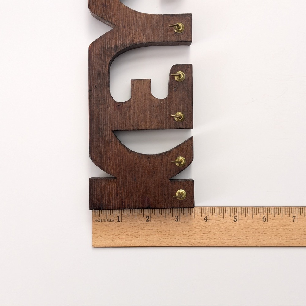 Vintage Wood Keys Word Sign w/Brass Hooks Holder Wall Rack Rustic MCM - Picture 13 of 14